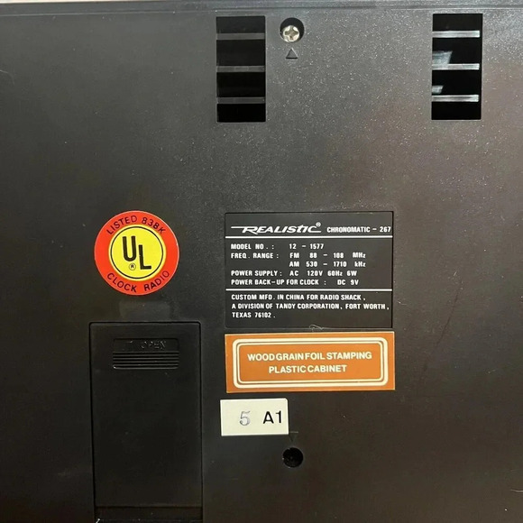 Vintage Realistic Chronomatic 267 AM/FM Alarm Clock Radio 12-1577 Wood Working - Picture 8 of 10